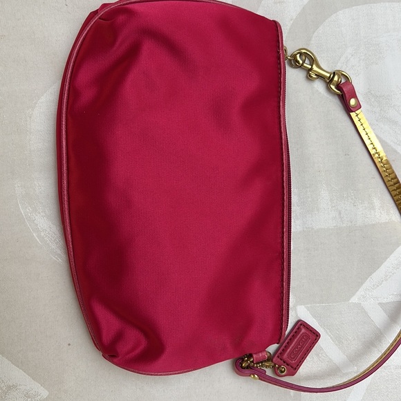 COACH SATIN WRISTLET - Picture 5 of 15